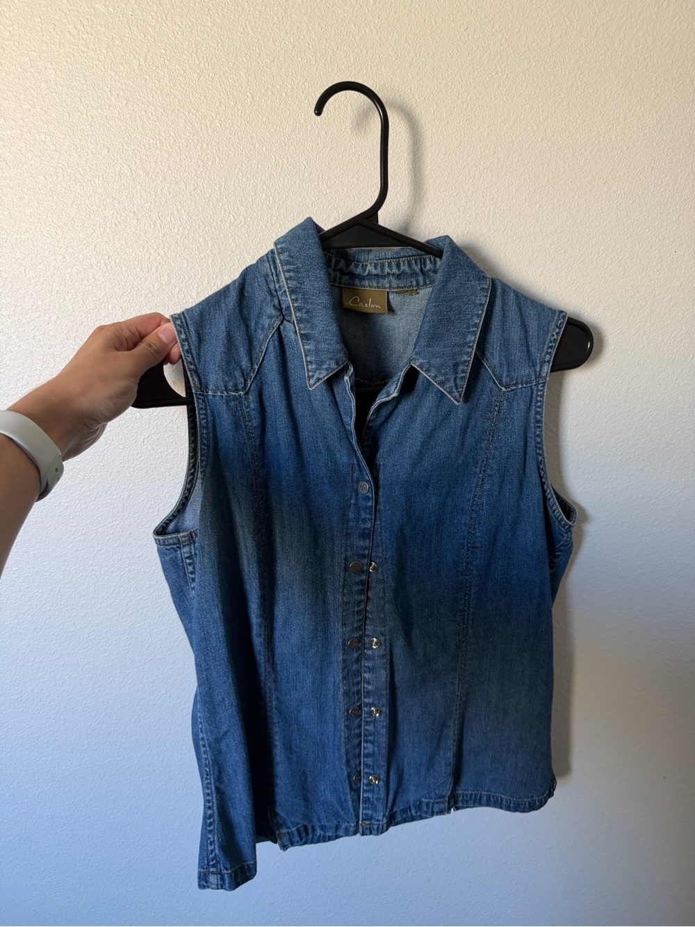 Caslon Sleeveless Denim Button-Front Shirt - Blue